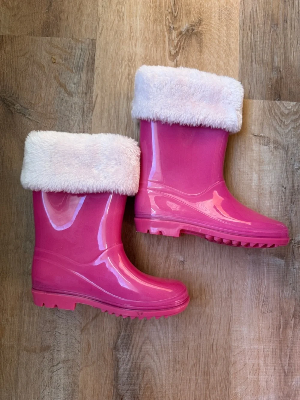 NWOT Carters Waterproof Pink Rain Boots with Soft Faux-Fur size toddler 12